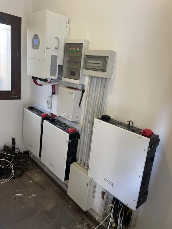 12kw Deye Inverter and 15kwh Dyness Lithium Battery